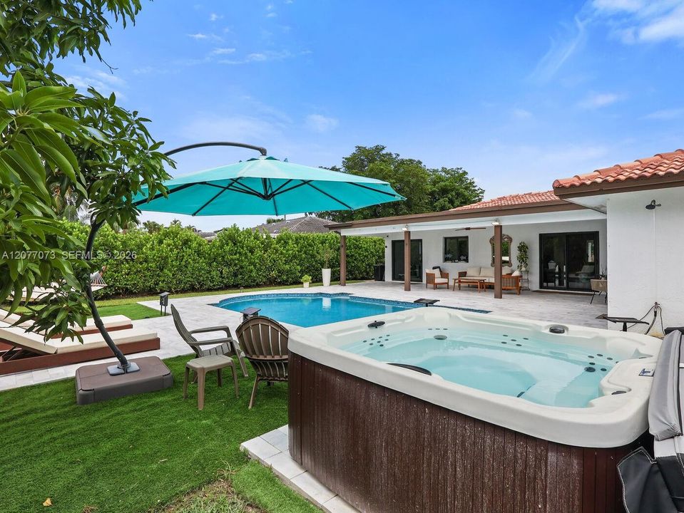 For Sale: $795,000 (3 beds, 2 baths, 1670 Square Feet)
