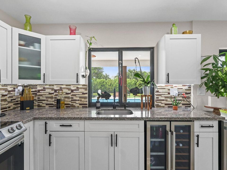 For Sale: $795,000 (3 beds, 2 baths, 1670 Square Feet)