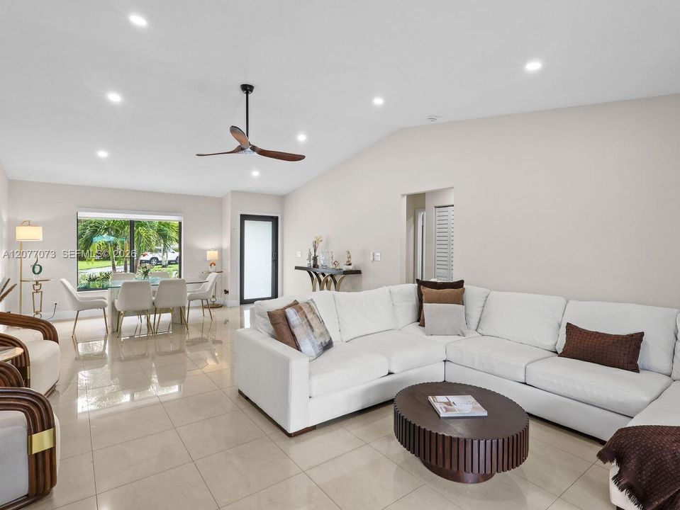 For Sale: $795,000 (3 beds, 2 baths, 1670 Square Feet)