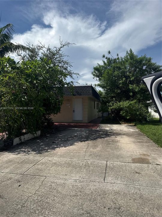 En Renta: $2,450 (2 camas, 2 baños, 2573 Pies cuadrados)