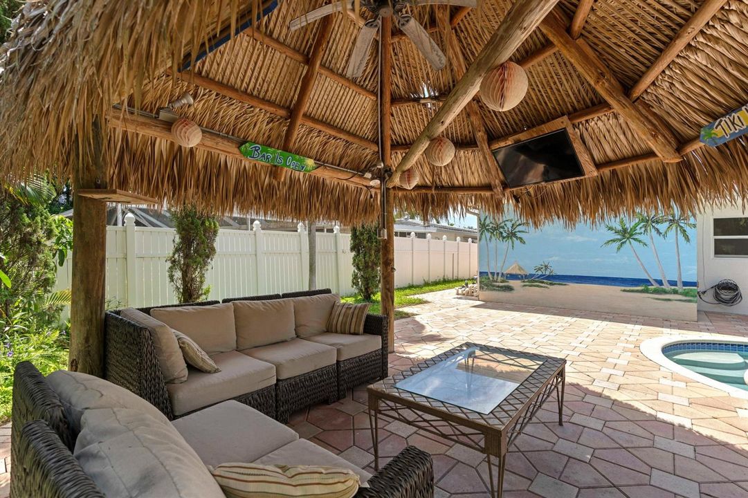 Tiki Hut