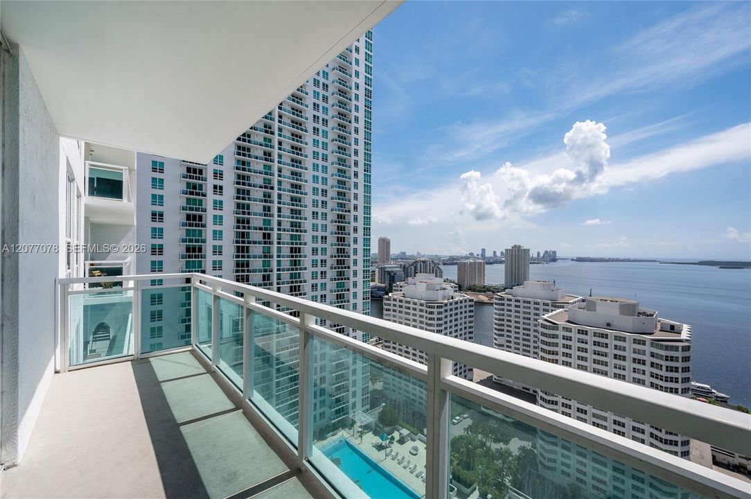 For Rent: $3,200 (1 beds, 1 baths, 639 Square Feet)