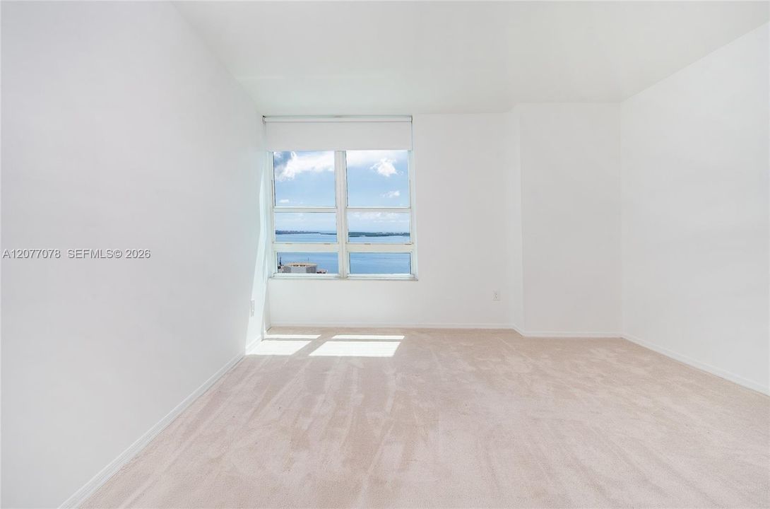 For Rent: $3,200 (1 beds, 1 baths, 639 Square Feet)