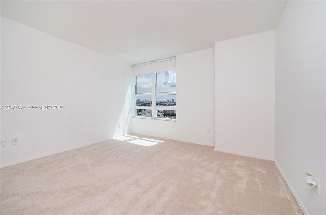 For Rent: $3,200 (1 beds, 1 baths, 639 Square Feet)