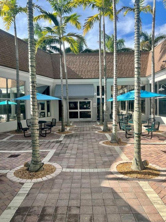 Club House Atrium KP