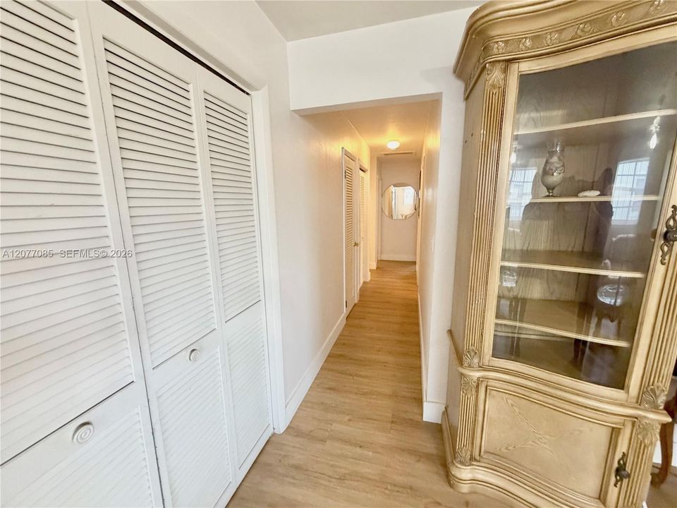 En Venta: $469,900 (3 camas, 2 baños, 1305 Pies cuadrados)