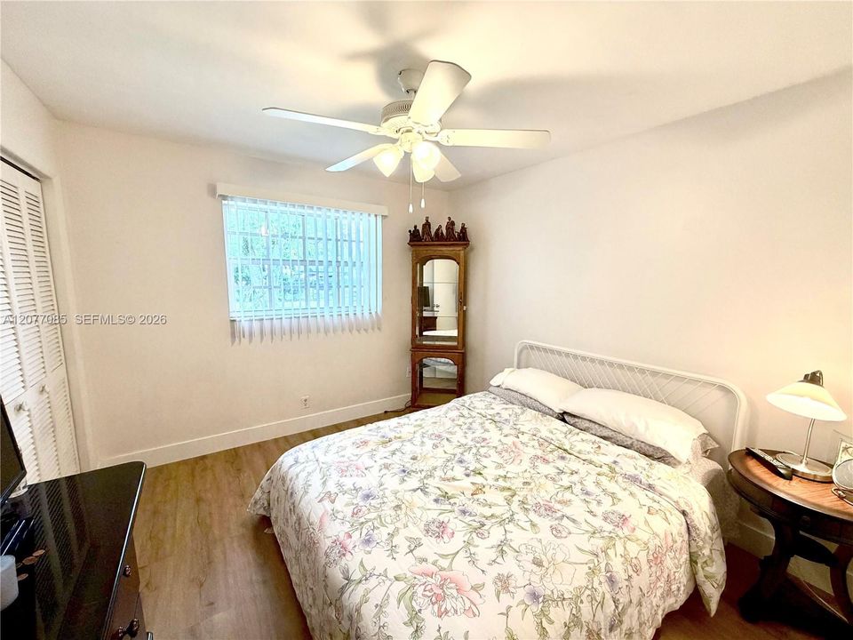 En Venta: $469,900 (3 camas, 2 baños, 1305 Pies cuadrados)
