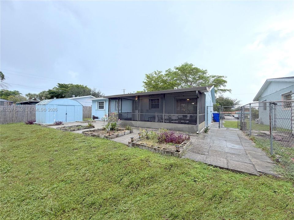 En Venta: $469,900 (3 camas, 2 baños, 1305 Pies cuadrados)