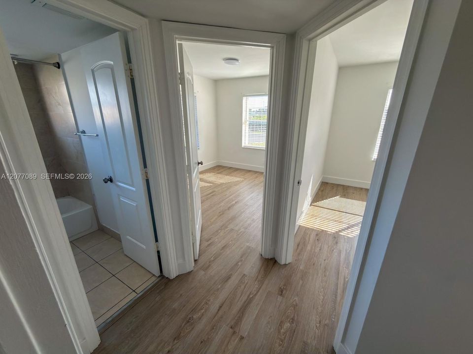 В аренду: $2,500 (3 спален, 2 ванн, 967 Квадратных фут)