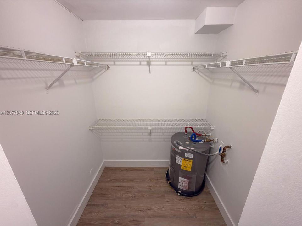 В аренду: $2,500 (3 спален, 2 ванн, 967 Квадратных фут)