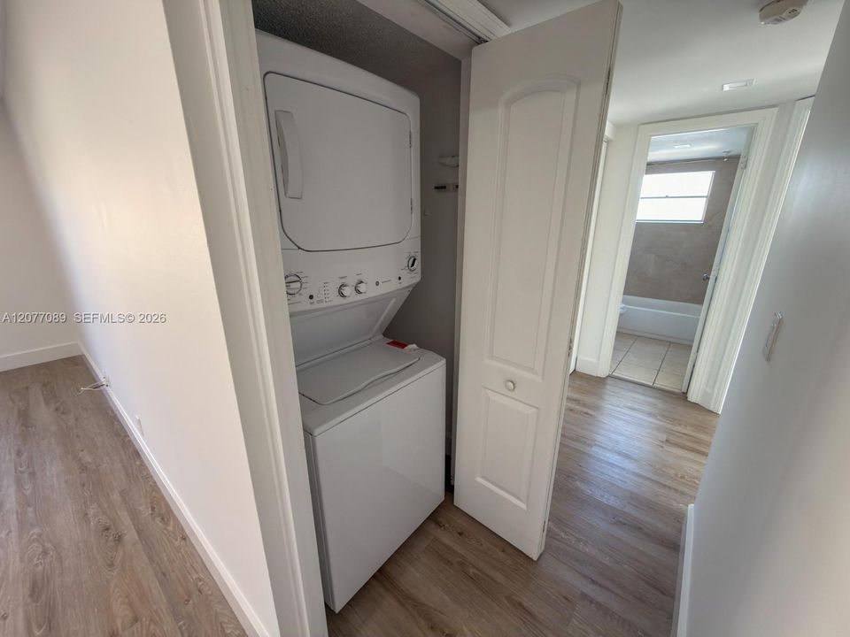 В аренду: $2,500 (3 спален, 2 ванн, 967 Квадратных фут)