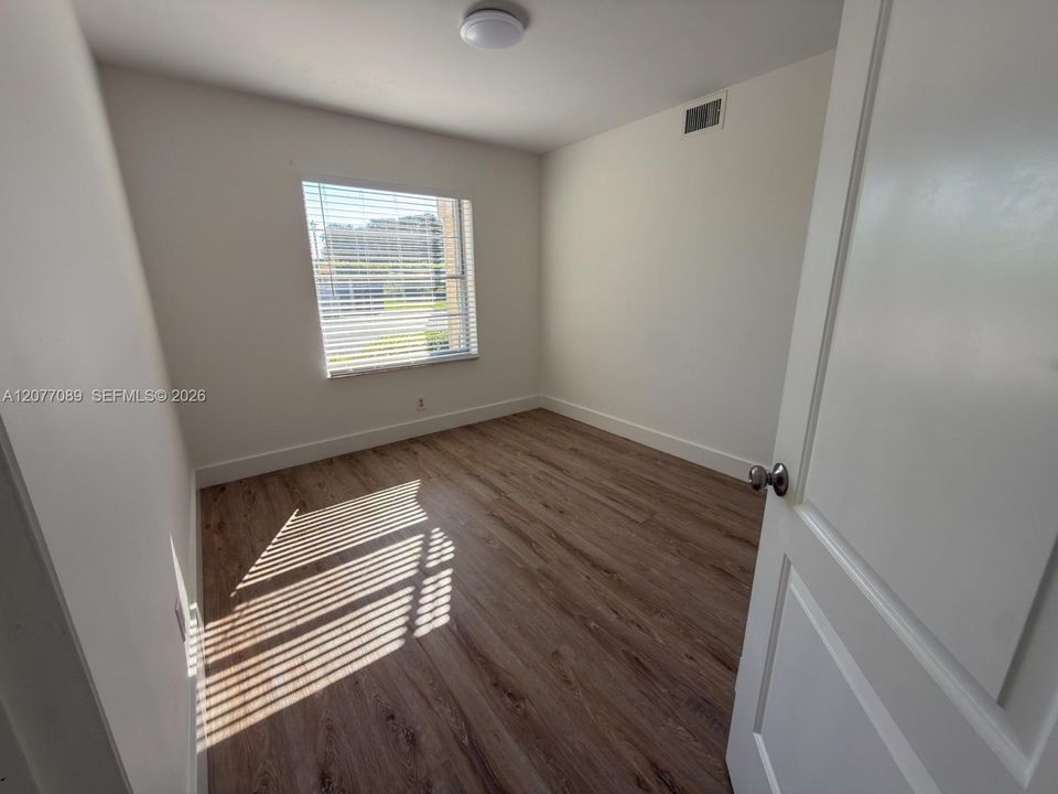В аренду: $2,500 (3 спален, 2 ванн, 967 Квадратных фут)
