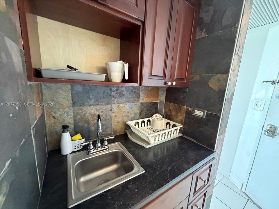 For Sale: $429,000 (0 beds, 1 baths, 400 Square Feet)