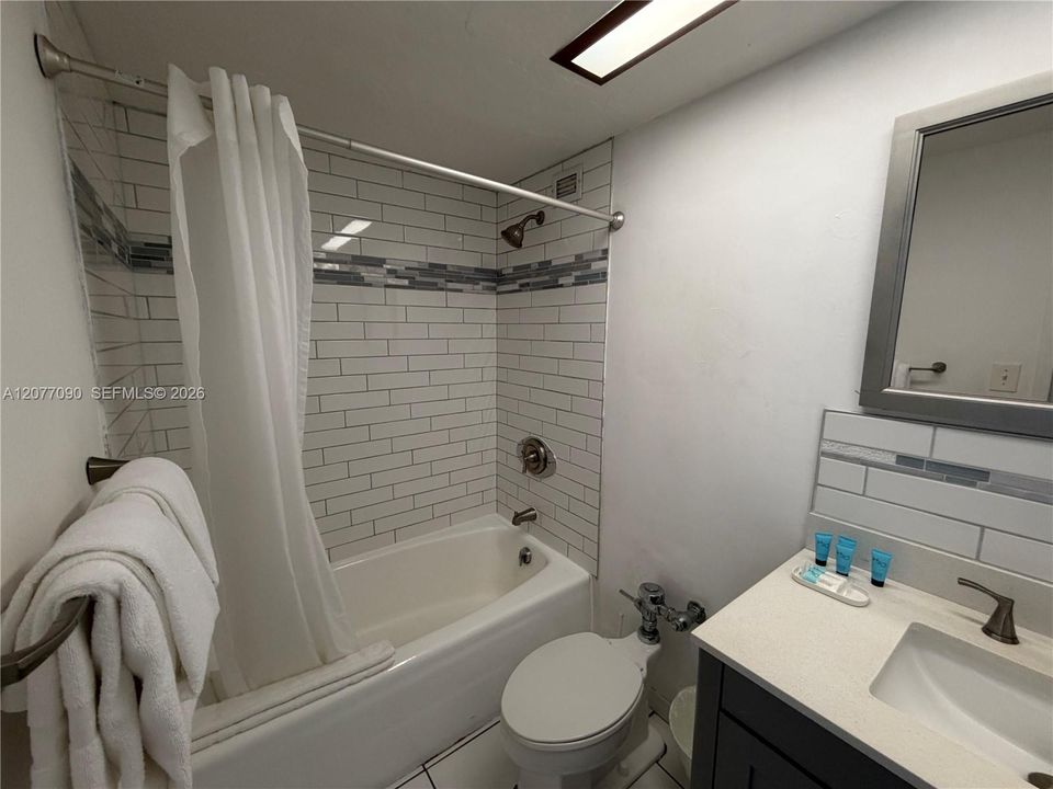 For Sale: $429,000 (0 beds, 1 baths, 400 Square Feet)