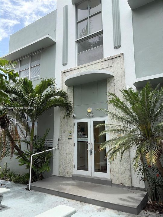 For Sale: $195,000 (0 beds, 1 baths, 440 Square Feet)