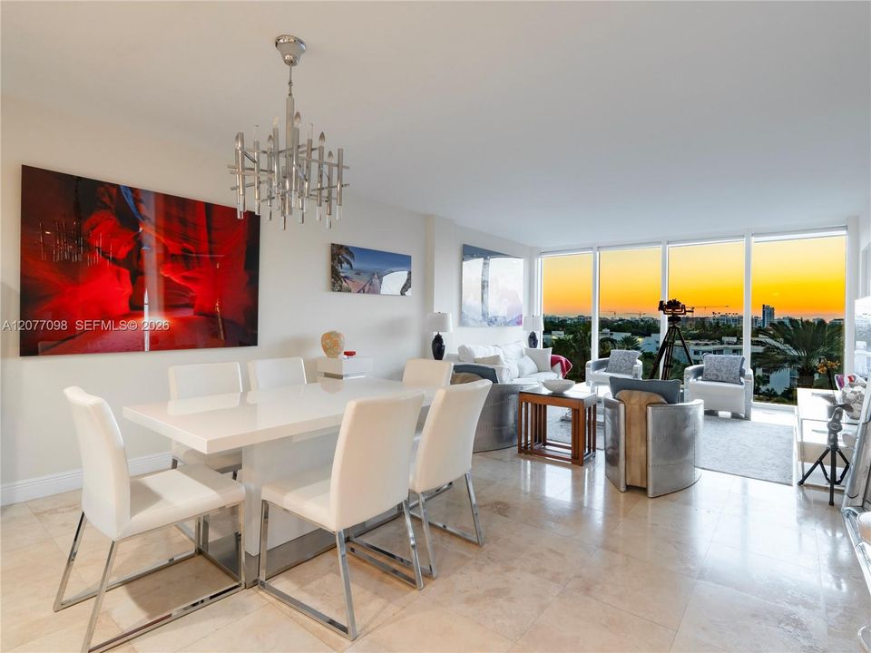 Active With Contract: $649,000 (1 beds, 1 baths, 896 Square Feet)