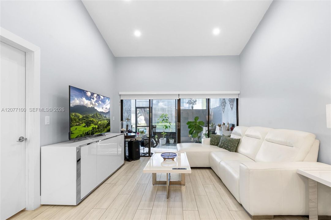 For Sale: $499,900 (3 beds, 2 baths, 1331 Square Feet)