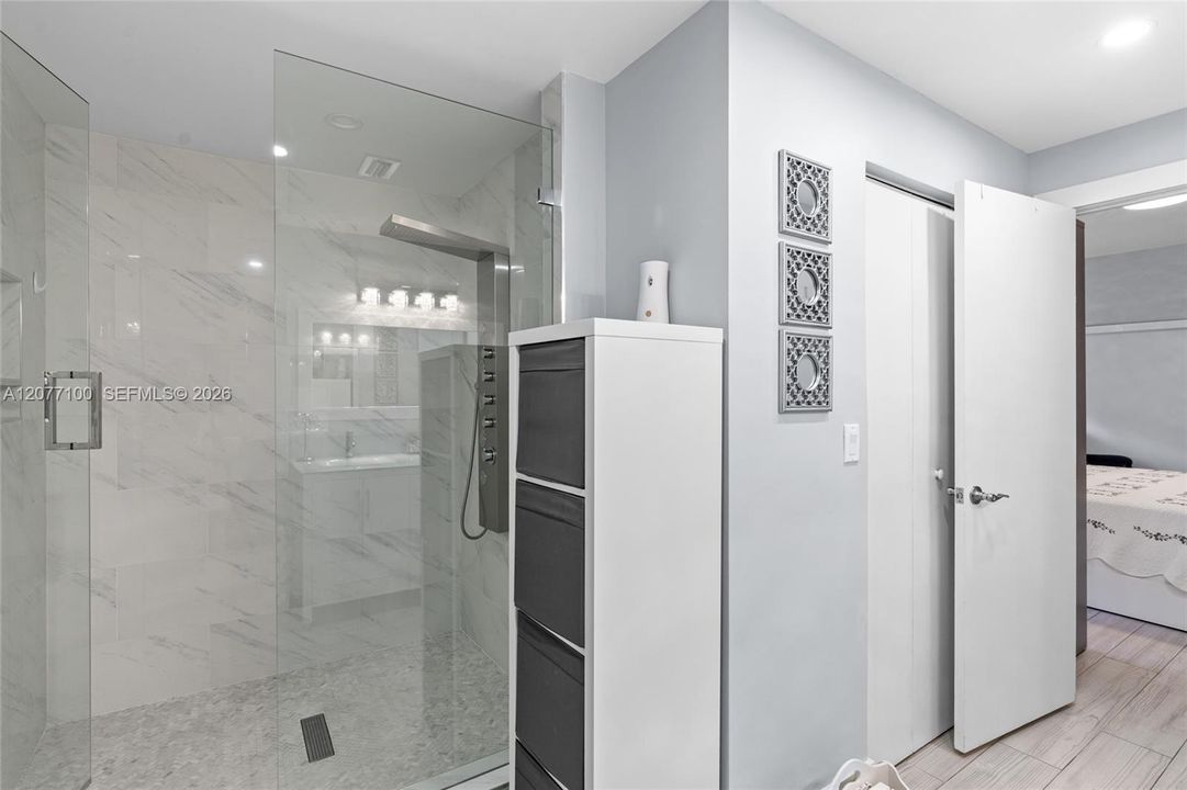 For Sale: $499,900 (3 beds, 2 baths, 1331 Square Feet)
