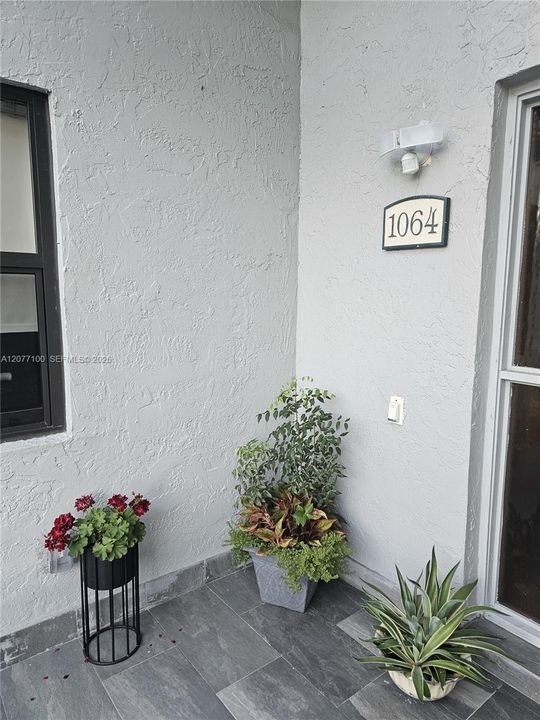 For Sale: $499,900 (3 beds, 2 baths, 1331 Square Feet)