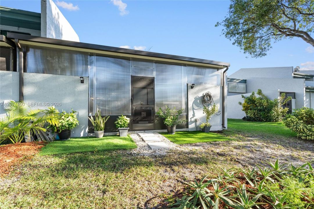 For Sale: $499,900 (3 beds, 2 baths, 1331 Square Feet)
