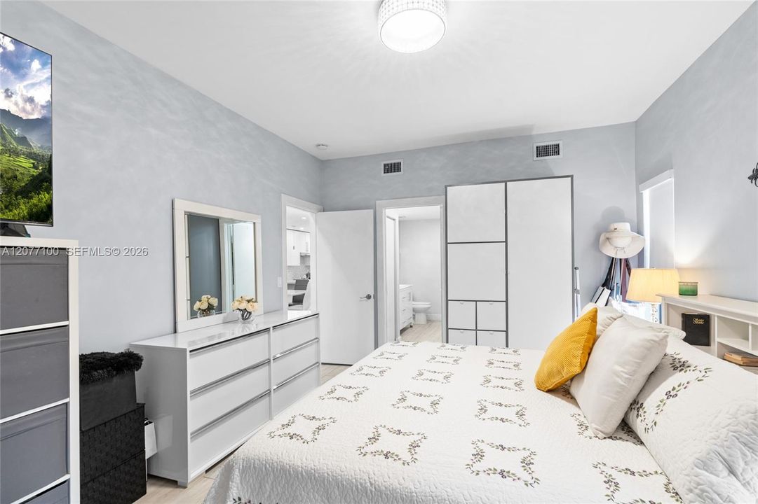 For Sale: $499,900 (3 beds, 2 baths, 1331 Square Feet)