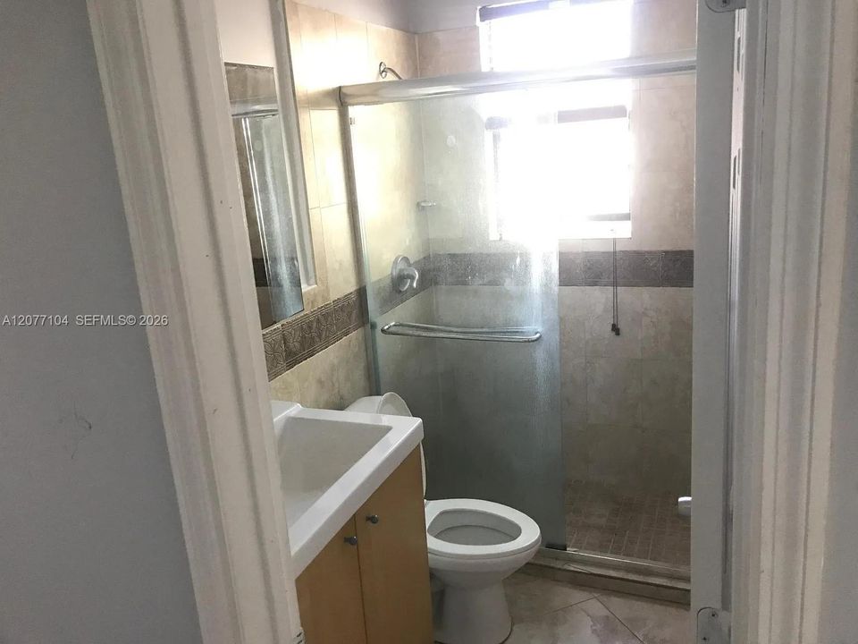For Rent: $1,650 (1 beds, 1 baths, 8823 Square Feet)
