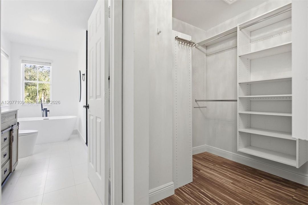 For Rent: $6,700 (3 beds, 2 baths, 1919 Square Feet)