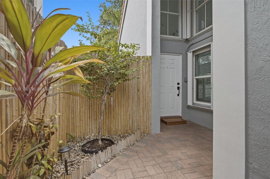 For Rent: $6,700 (3 beds, 2 baths, 1919 Square Feet)