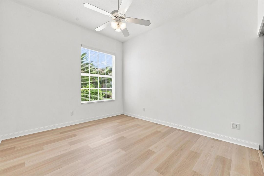 77_bedroom 2