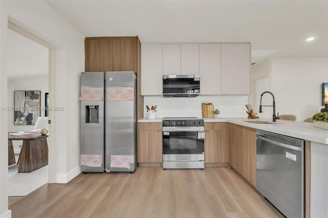 На продажу: $489,000 (3 спален, 2 ванн, 1012 Квадратных фут)