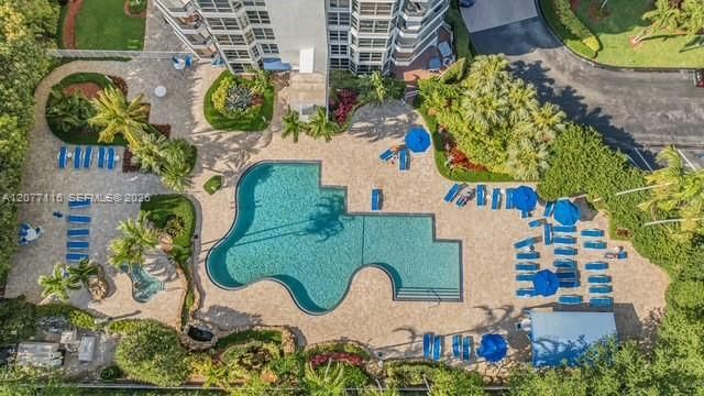 For Rent: $3,895 (2 beds, 2 baths, 1380 Square Feet)
