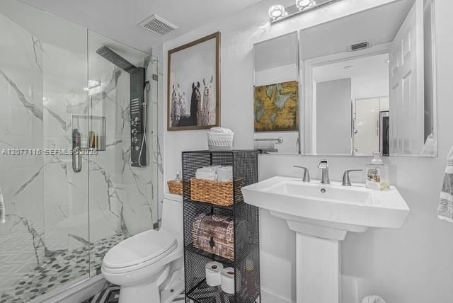 For Rent: $3,895 (2 beds, 2 baths, 1380 Square Feet)