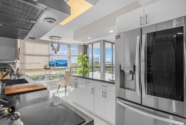 For Rent: $3,895 (2 beds, 2 baths, 1380 Square Feet)