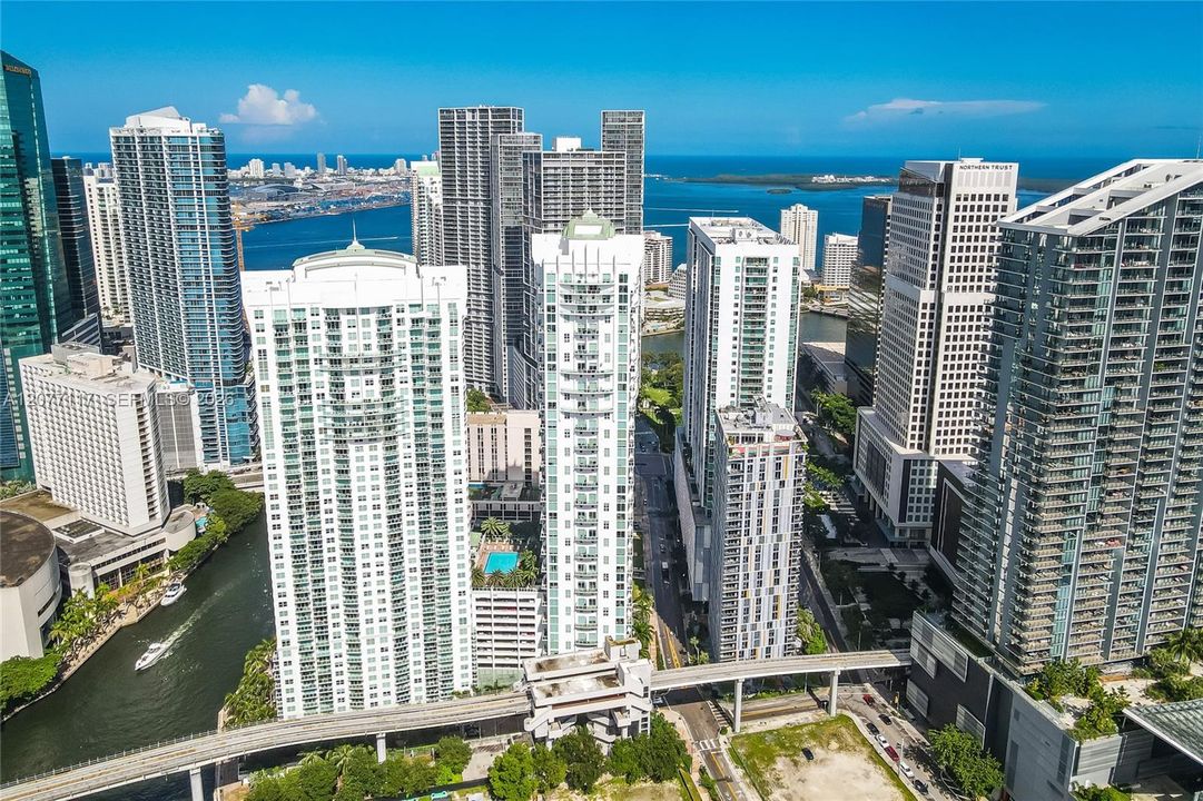 For Rent: $4,250 (2 beds, 2 baths, 1510 Square Feet)