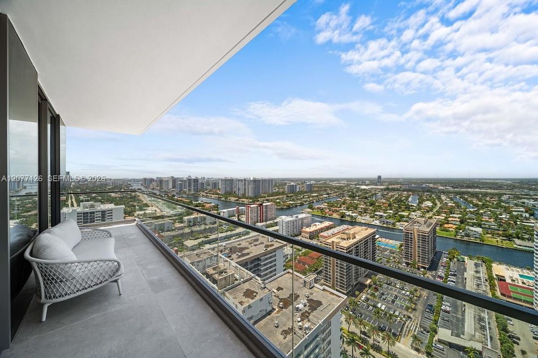 For Sale: $4,500,000 (4 beds, 3 baths, 2549 Square Feet)