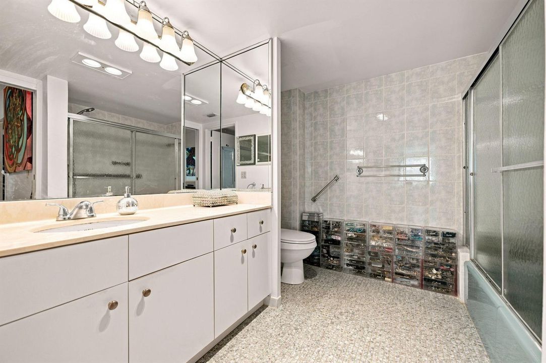 19-web-or-mls-3430-galt-ocean-dr-911