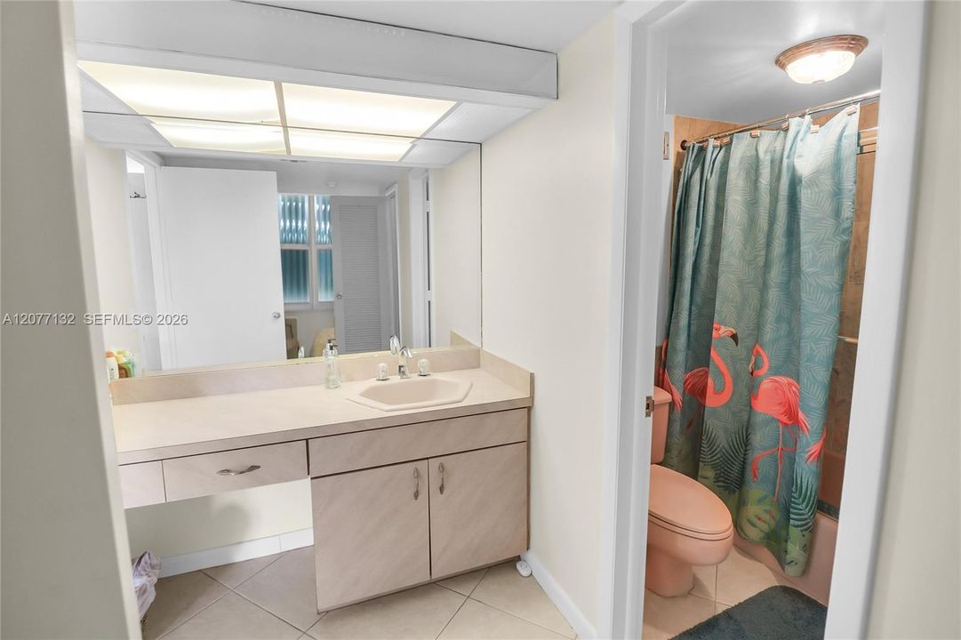 En Venta: $649,000 (2 camas, 2 baños, 1290 Pies cuadrados)
