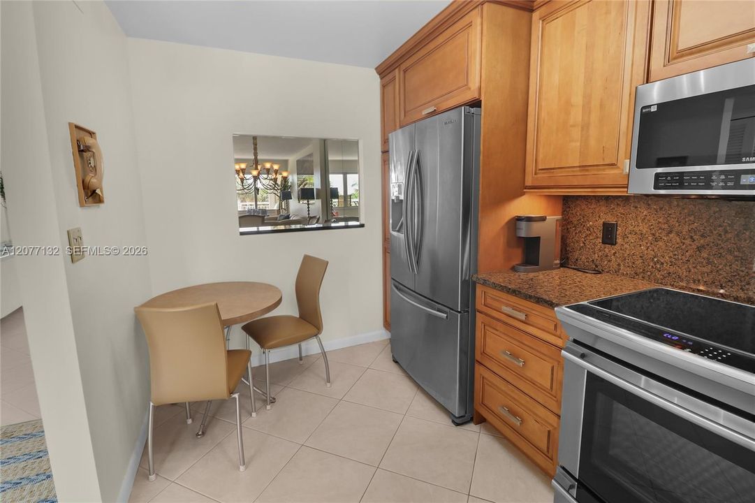 En Venta: $649,000 (2 camas, 2 baños, 1290 Pies cuadrados)