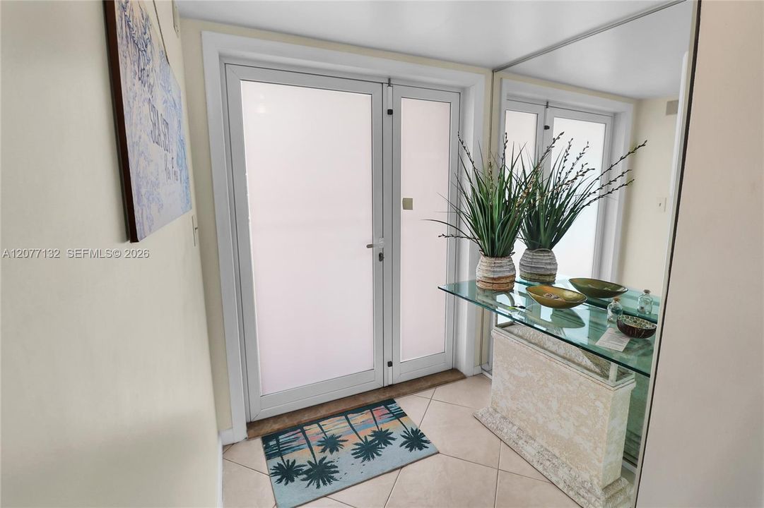 En Venta: $649,000 (2 camas, 2 baños, 1290 Pies cuadrados)