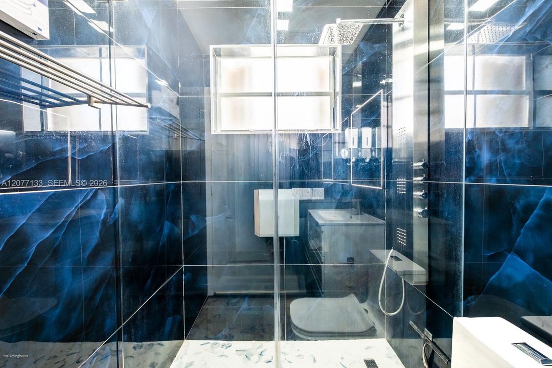 En Venta: $665,000 (3 camas, 2 baños, 1648 Pies cuadrados)