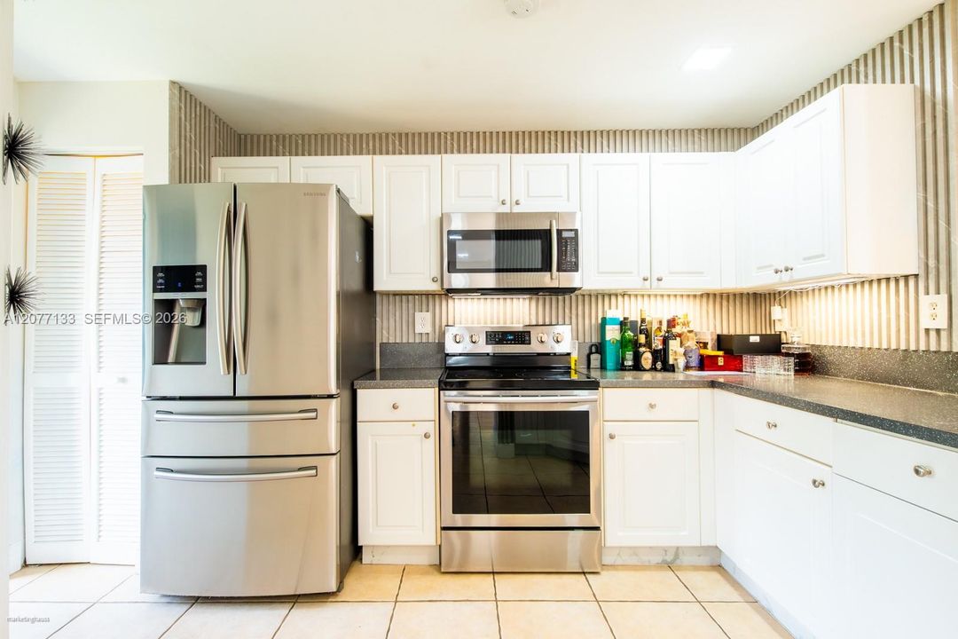 En Venta: $665,000 (3 camas, 2 baños, 1648 Pies cuadrados)