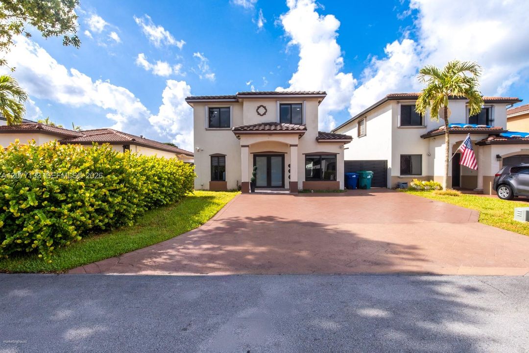 En Venta: $665,000 (3 camas, 2 baños, 1648 Pies cuadrados)