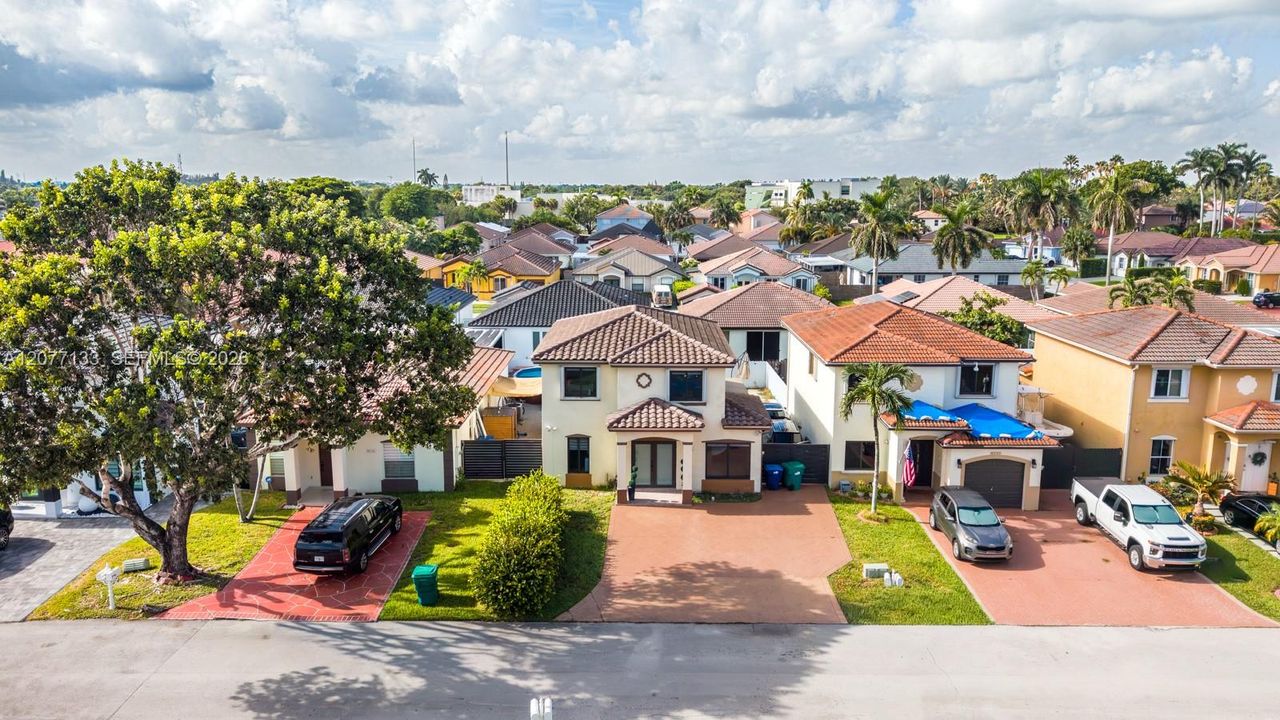 En Venta: $665,000 (3 camas, 2 baños, 1648 Pies cuadrados)