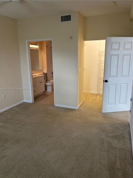 В аренду: $2,800 (2 спален, 2 ванн, 1130 Квадратных фут)