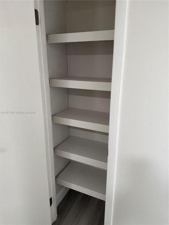For Rent: $2,600 (2 beds, 2 baths, 933 Square Feet)