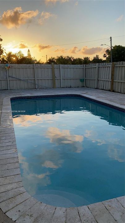 For Rent: $3,000 (2 beds, 2 baths, 1104 Square Feet)