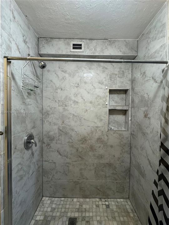For Rent: $3,000 (2 beds, 2 baths, 1104 Square Feet)