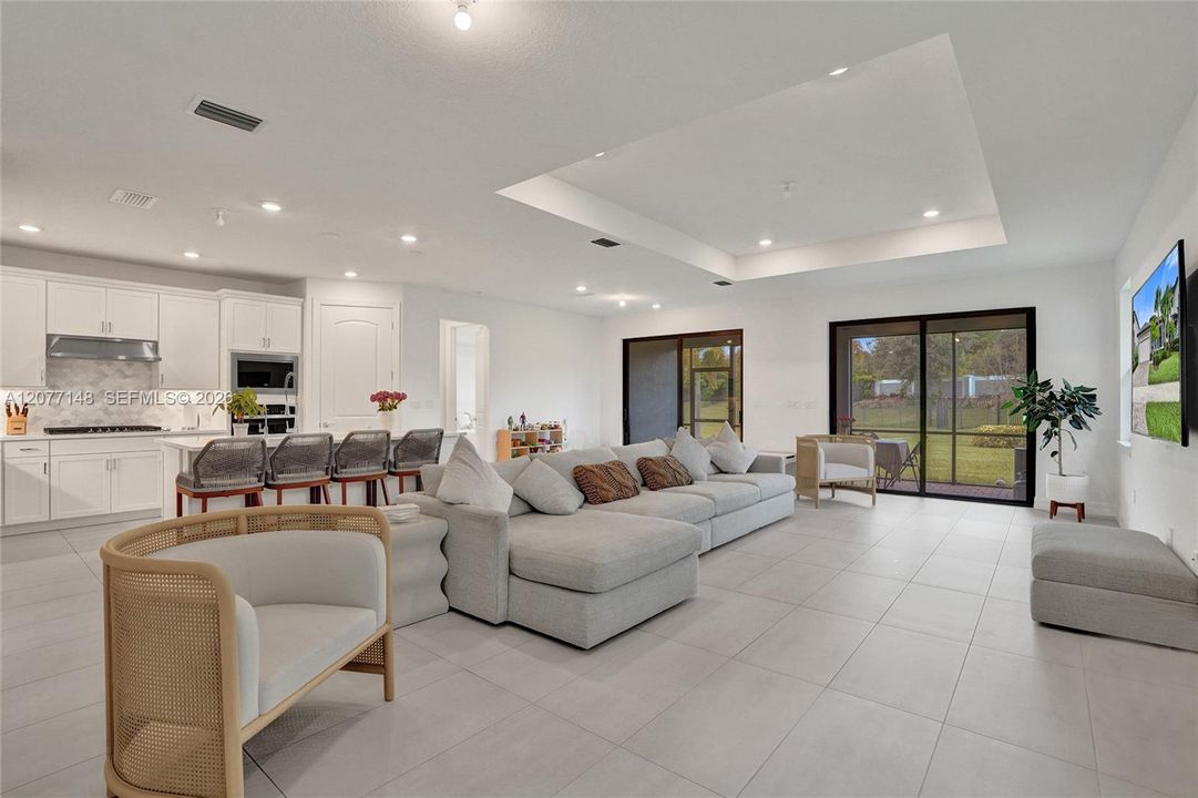 На продажу: $1,089,000 (4 спален, 2 ванн, 2235 Квадратных фут)