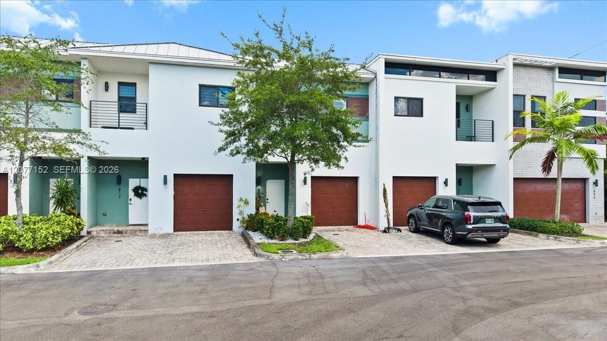 En Venta: $459,900 (2 camas, 2 baños, 1520 Pies cuadrados)