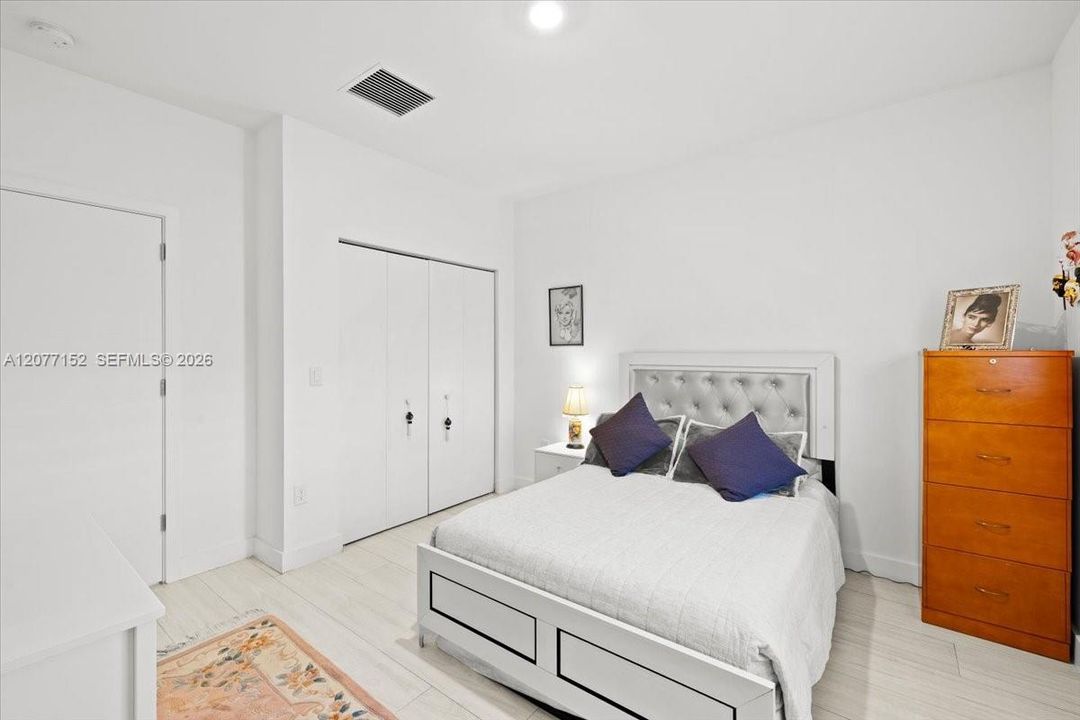 En Venta: $459,900 (2 camas, 2 baños, 1520 Pies cuadrados)